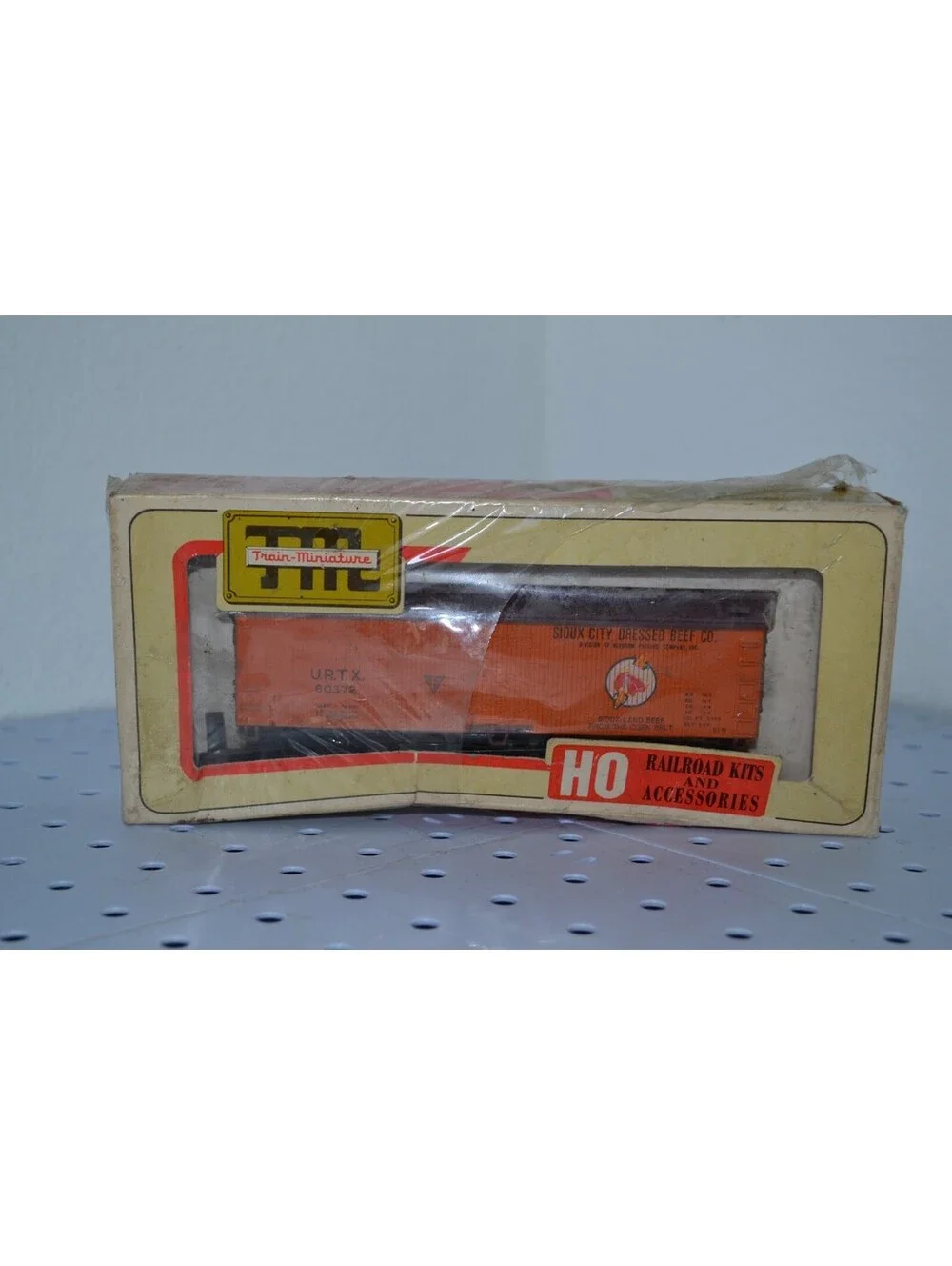 AS IS TRAIN MIN.#8082  Sioux City Beef Co. 40' Wood Reefer #60372 H.O. 1/87